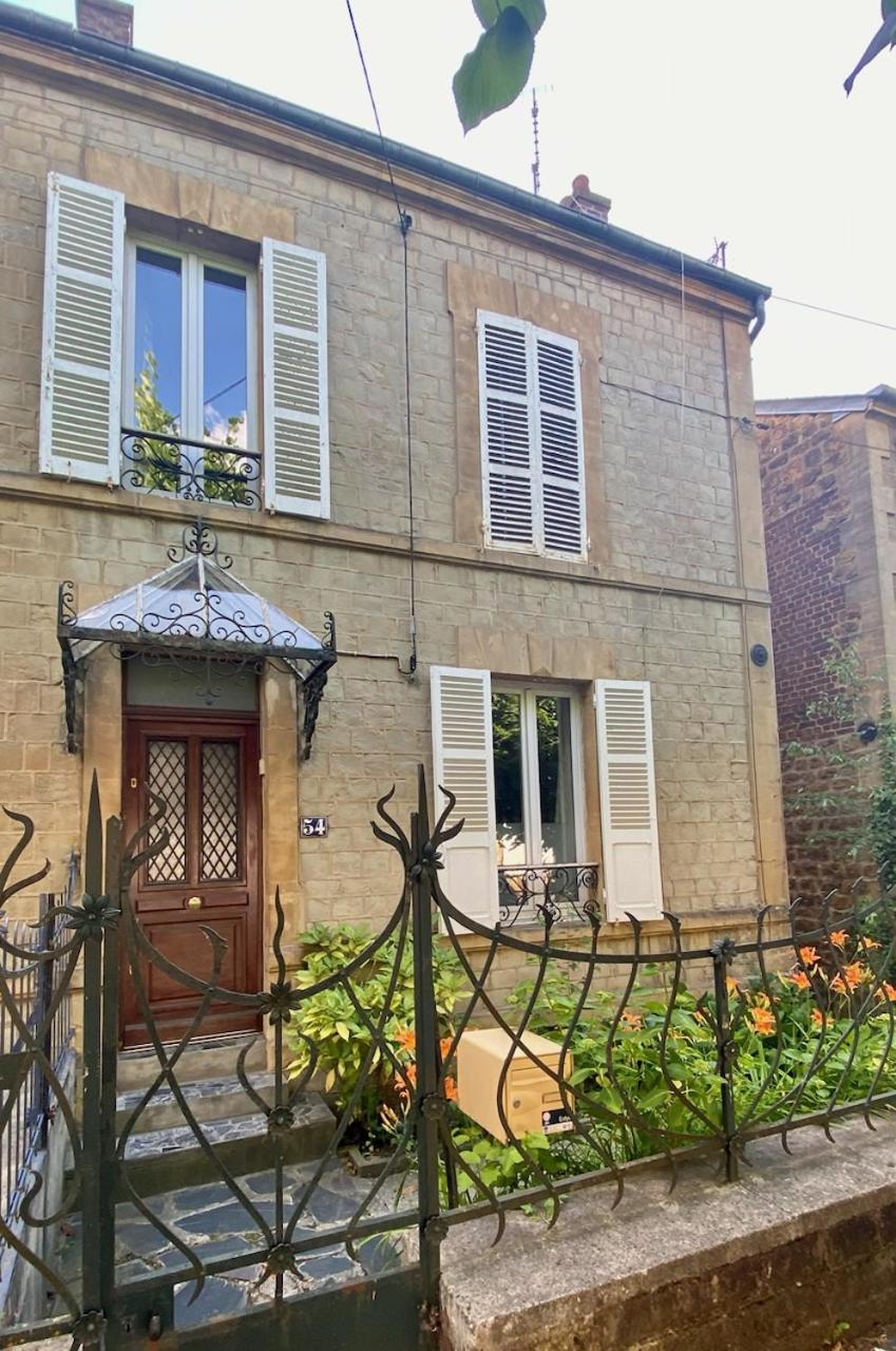 Appartamento Les Perdrix Charleville-Mézières Esterno foto